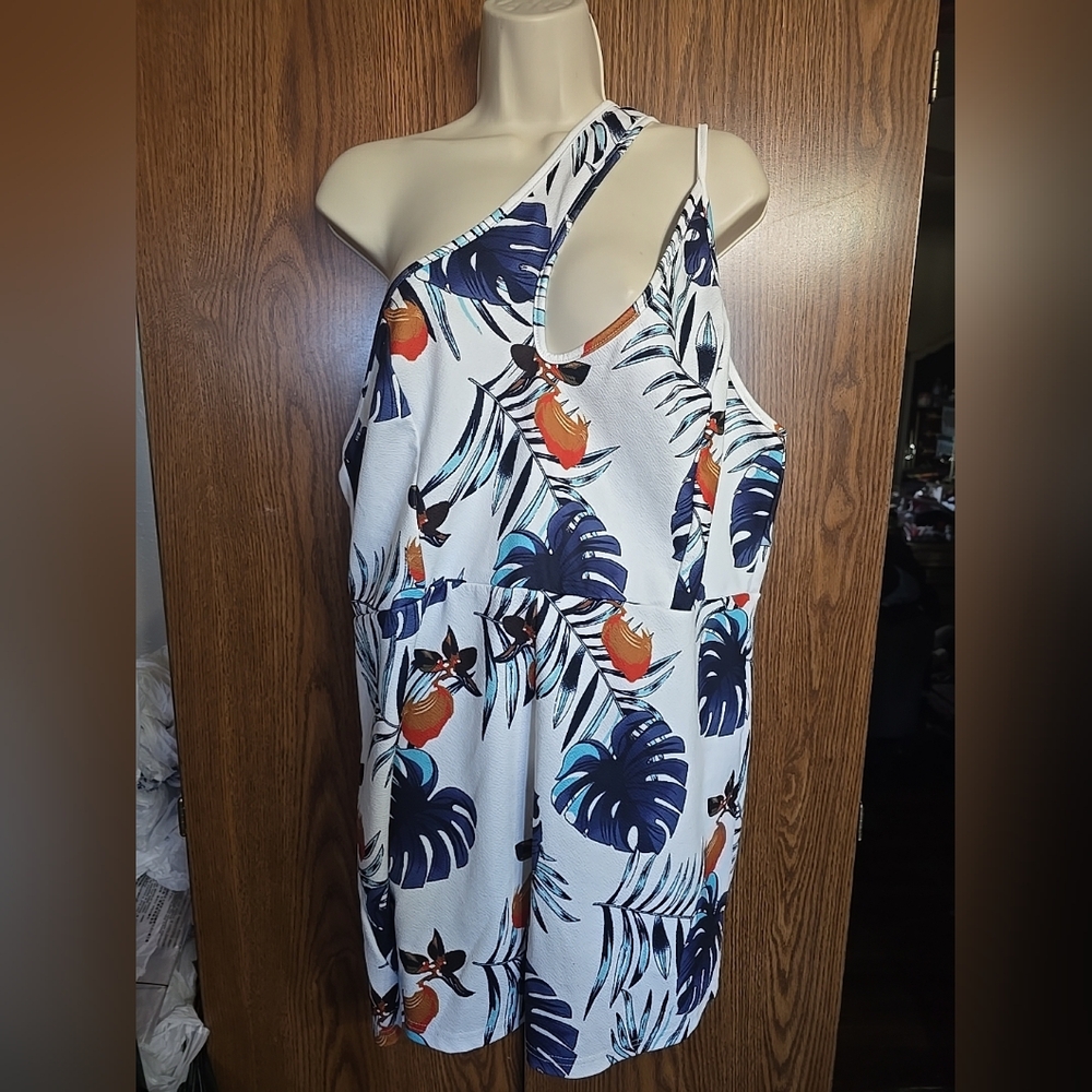 SHEIN Curve, ASYMMETRICAL, 3XL Floral/Palm Print SHORT ROMPER, NWOT